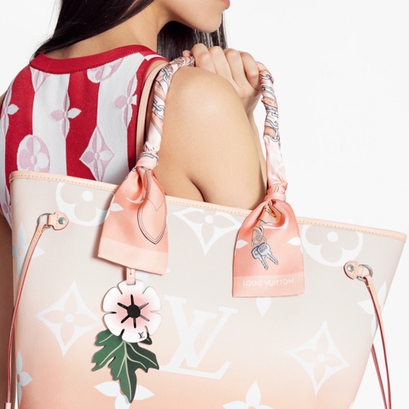 🆕Louis Vuitton By The Pool GRADIENT BANDEAU PINK - Picture 4 of 14